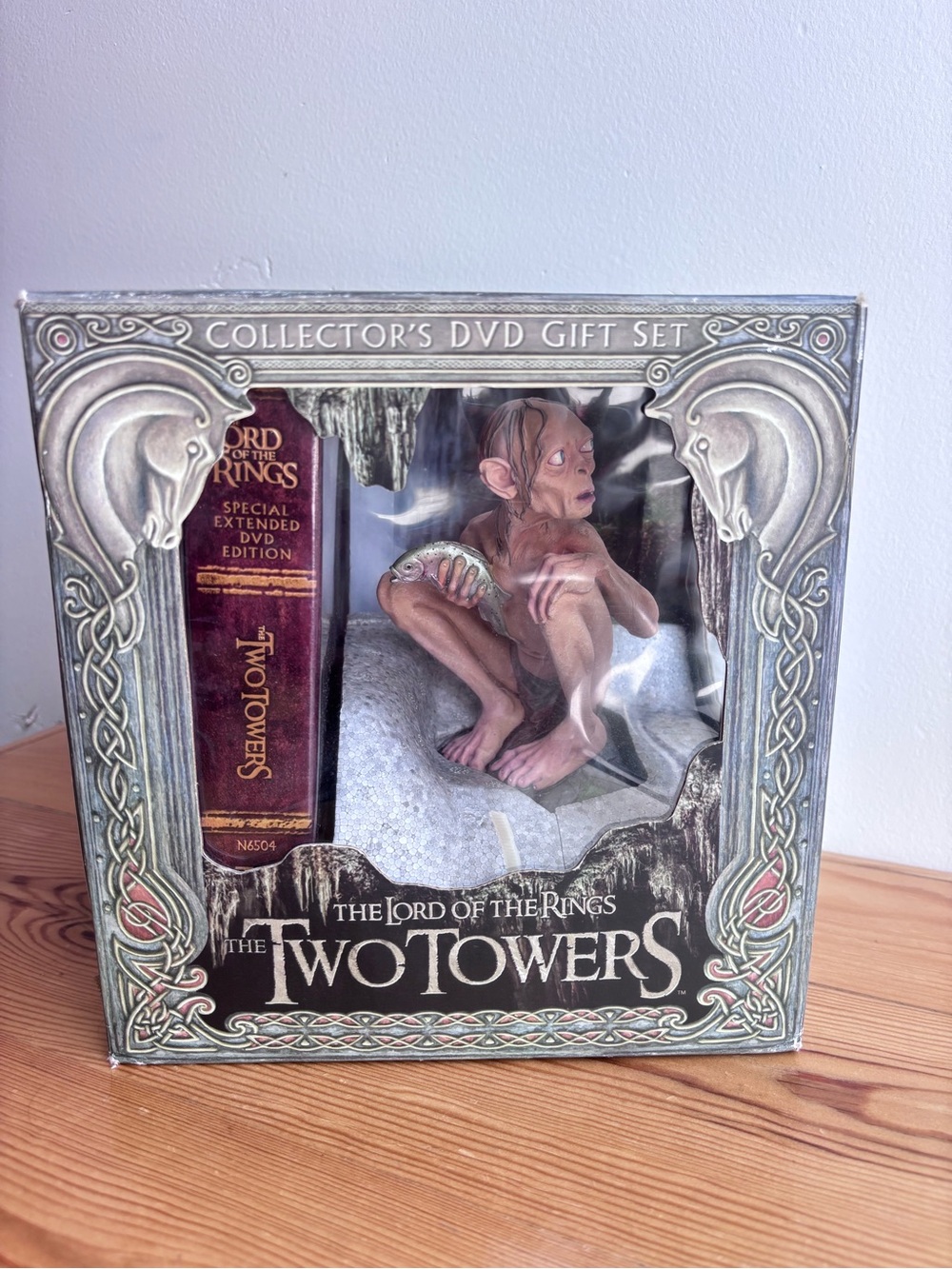 The Lord of The Rings, Two Towers 5 DVD Set with Gollum "Smeagol" Collectible